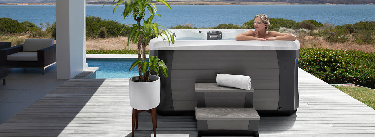 beauty image showing 4 person hot tubs