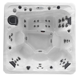 overhead image of the The Hollywood Elite  hot tub
