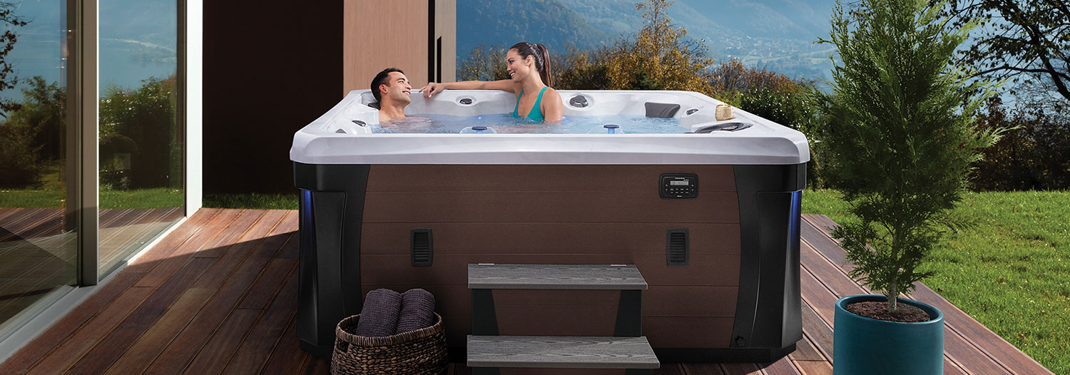 beauty image showing Marquis Elite Hot Tubs
